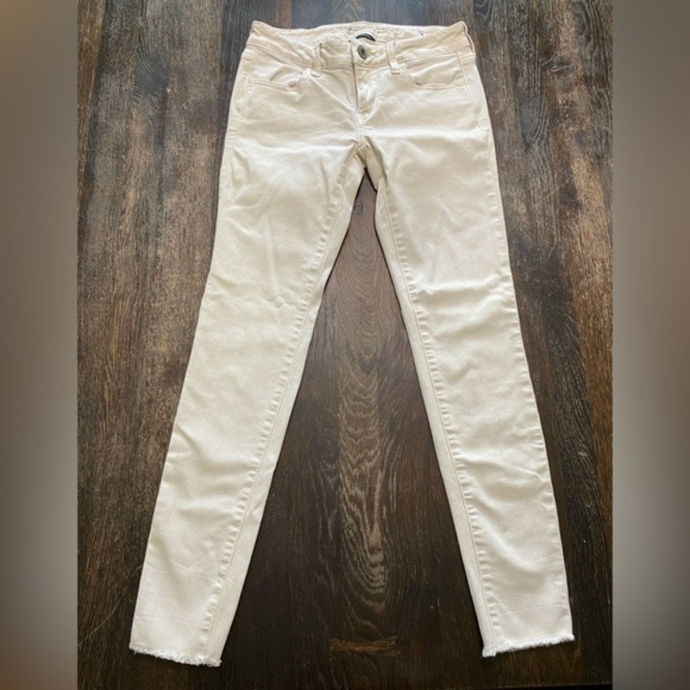 American Eagle Stretch Jegging Jeans white Cream Size 4